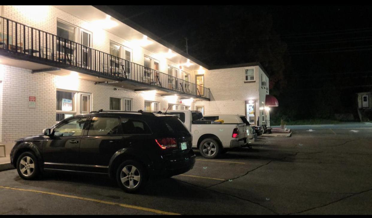 Traveller'S Motel Parry Sound Exteriér fotografie